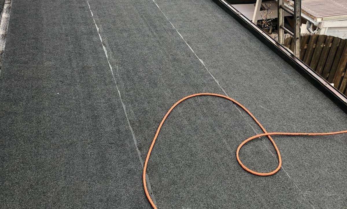 Nieuw bitumen dak aangelegd in Zuidhorn