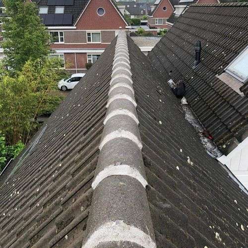 Dakinspectie Zuidhorn aan de nokvorsten